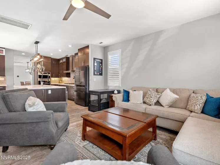 7476 Lorna, Sparks, Nevada 89436, 4 Bedrooms Bedrooms, ,3 BathroomsBathrooms,Residential,Residential,Lorna,250056136
