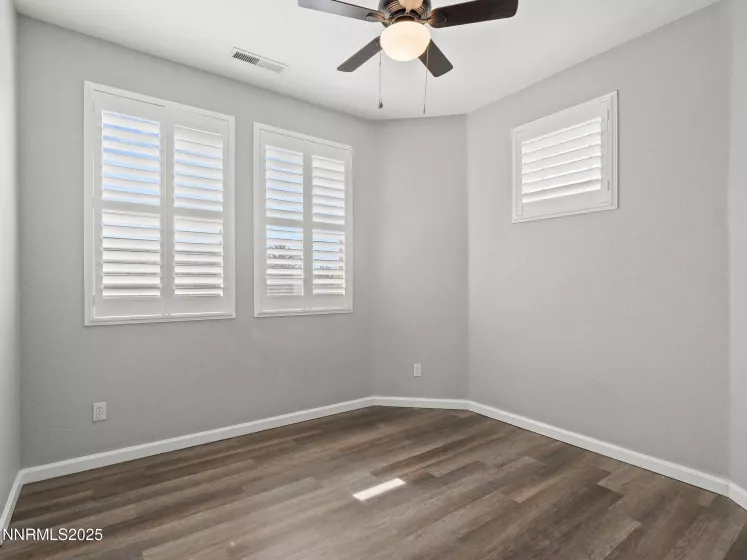 7476 Lorna, Sparks, Nevada 89436, 4 Bedrooms Bedrooms, ,3 BathroomsBathrooms,Residential,Residential,Lorna,250056136