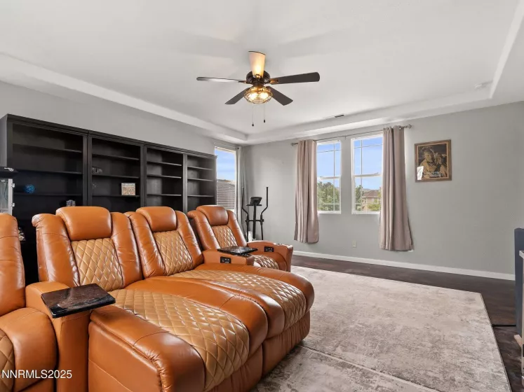 7476 Lorna, Sparks, Nevada 89436, 4 Bedrooms Bedrooms, ,3 BathroomsBathrooms,Residential,Residential,Lorna,250056136