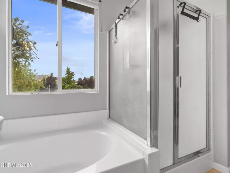 7476 Lorna, Sparks, Nevada 89436, 4 Bedrooms Bedrooms, ,3 BathroomsBathrooms,Residential,Residential,Lorna,250056136