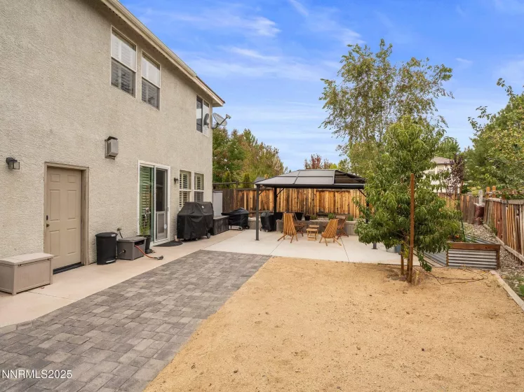 7476 Lorna, Sparks, Nevada 89436, 4 Bedrooms Bedrooms, ,3 BathroomsBathrooms,Residential,Residential,Lorna,250056136