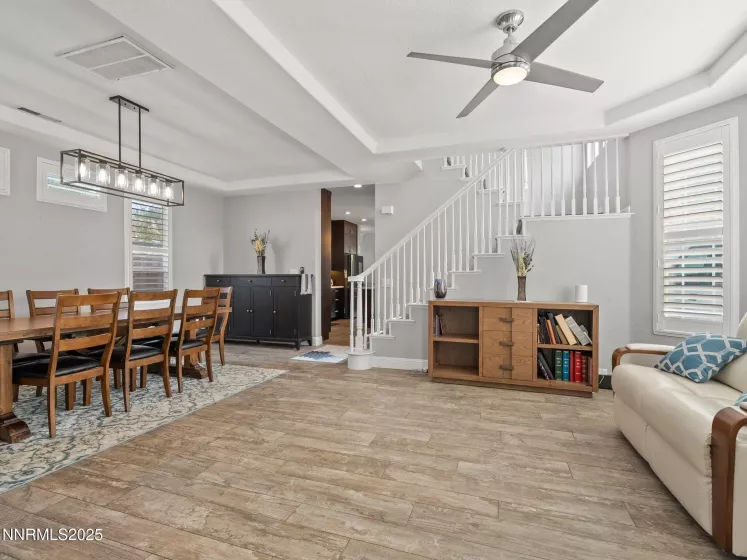 7476 Lorna, Sparks, Nevada 89436, 4 Bedrooms Bedrooms, ,3 BathroomsBathrooms,Residential,Residential,Lorna,250056136
