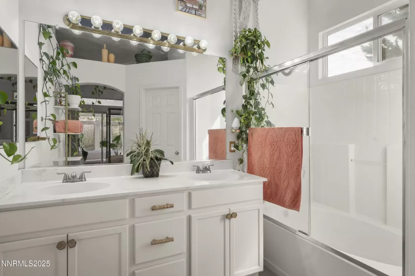 1915 Celestial, Reno, Nevada 89523, 3 Bedrooms Bedrooms, ,2 BathroomsBathrooms,Residential,Residential,Celestial,250056138