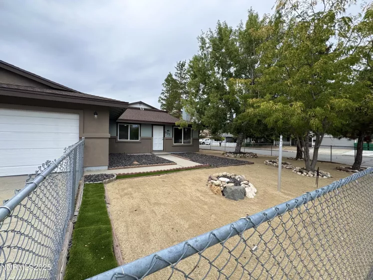 901 Rolando, Carson City, Nevada 89701, 5 Bedrooms Bedrooms, ,2 BathroomsBathrooms,Residential,Residential,Rolando,250056141