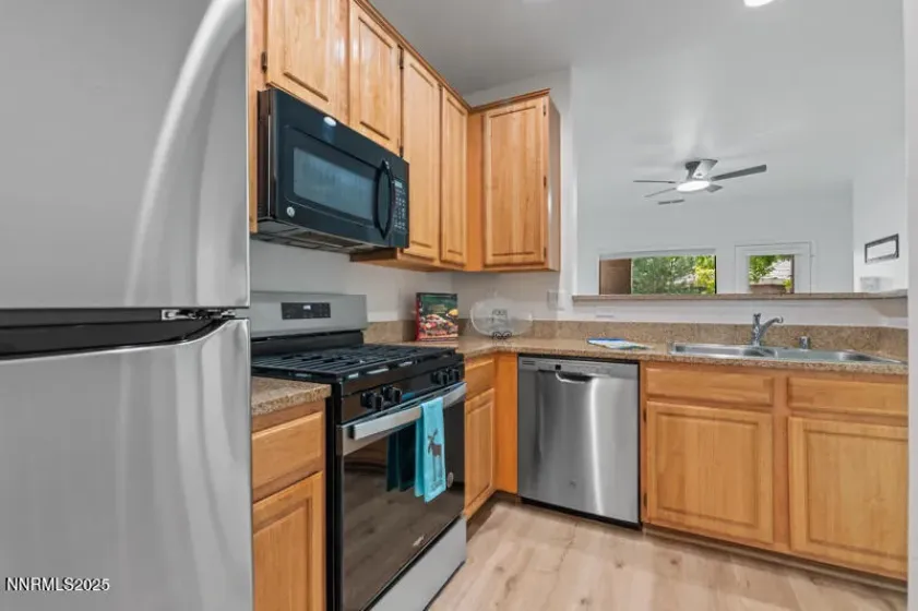 900 South Meadows, Reno, Nevada 89521, 2 Bedrooms Bedrooms, ,2 BathroomsBathrooms,Residential,Residential,South Meadows,250056164