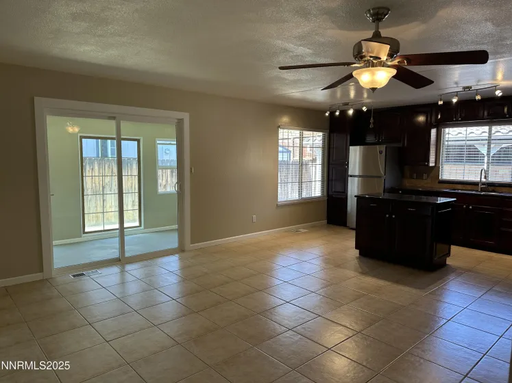 1066 Palmwood, Sparks, Nevada 89434, 4 Bedrooms Bedrooms, ,2 BathroomsBathrooms,Residential Lease,Manufactured,Palmwood,250056168