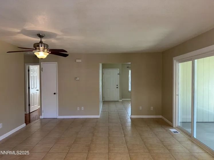 1066 Palmwood, Sparks, Nevada 89434, 4 Bedrooms Bedrooms, ,2 BathroomsBathrooms,Residential Lease,Manufactured,Palmwood,250056168