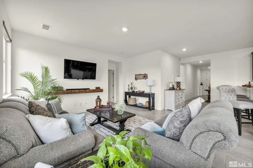 1112 Monument Peak, Carson City, Nevada 89701, 4 Bedrooms Bedrooms, ,3 BathroomsBathrooms,Residential,Residential,Monument Peak,250001314