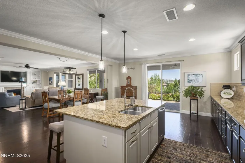 1800 Laurel Ridge, Reno, Nevada 89523, 4 Bedrooms Bedrooms, ,3 BathroomsBathrooms,Residential,Residential,Laurel Ridge,250054123