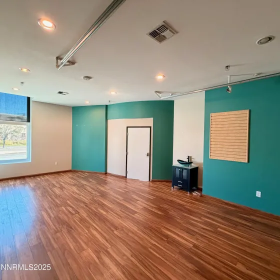 8975 Double Diamond, Reno, Nevada 89521, ,Commercial Lease,Manufactured,Double Diamond,250056213
