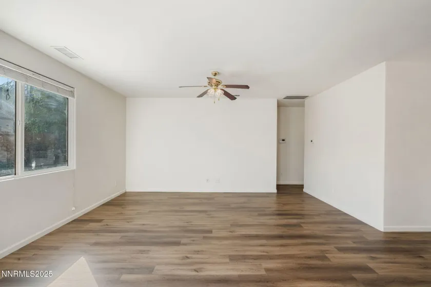 1970 Red Willow, Reno, Nevada 89521, 4 Bedrooms Bedrooms, ,3 BathroomsBathrooms,Residential,Residential,Red Willow,250056218