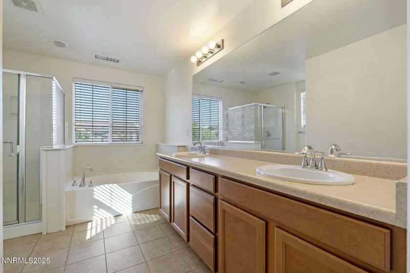 1970 Red Willow, Reno, Nevada 89521, 4 Bedrooms Bedrooms, ,3 BathroomsBathrooms,Residential,Residential,Red Willow,250056218