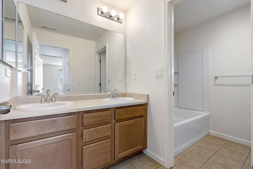 1970 Red Willow, Reno, Nevada 89521, 4 Bedrooms Bedrooms, ,3 BathroomsBathrooms,Residential,Residential,Red Willow,250056218