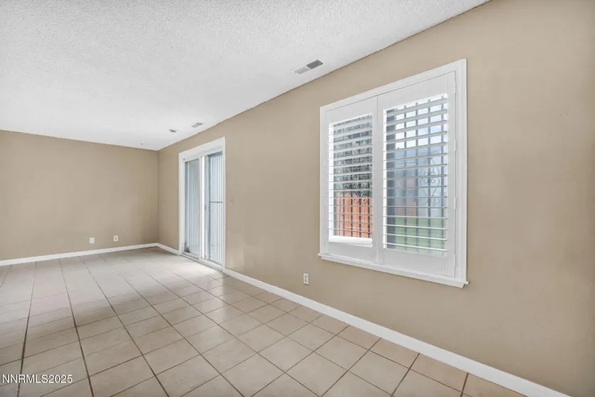 4600 Neil, Reno, Nevada 89502, 2 Bedrooms Bedrooms, ,1 BathroomBathrooms,Residential,Residential,Neil,250056226