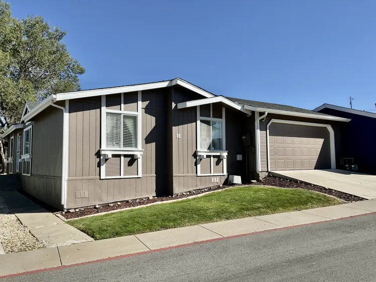 18 Lampshire Dr, Reno, Nevada 89506, 3 Bedrooms Bedrooms, 10 Rooms Rooms,2 BathroomsBathrooms,Manufactured,Residential,Lampshire,250056229