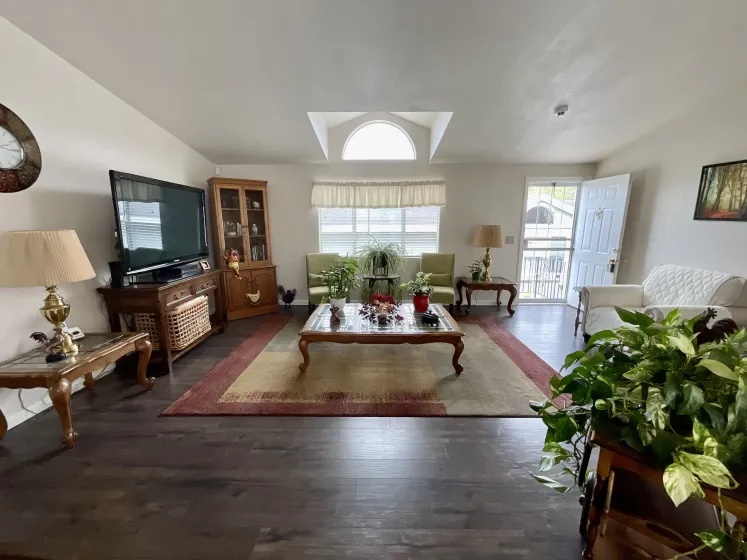 18 Lampshire Dr, Reno, Nevada 89506, 3 Bedrooms Bedrooms, 10 Rooms Rooms,2 BathroomsBathrooms,Manufactured,Residential,Lampshire,250056229