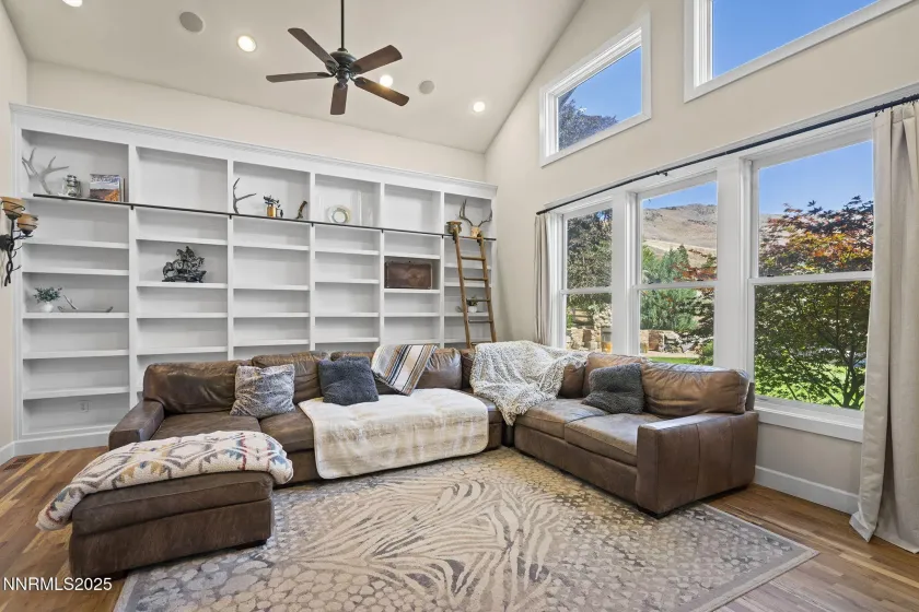 5 Connie, Reno, Nevada 89521, 5 Bedrooms Bedrooms, ,5 BathroomsBathrooms,Residential,Residential,Connie,250052277