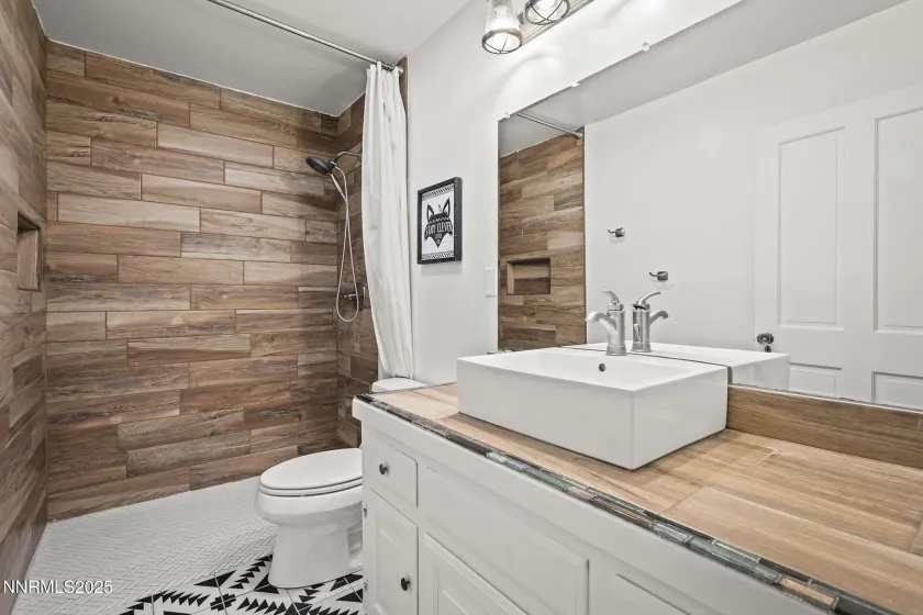 5 Connie, Reno, Nevada 89521, 5 Bedrooms Bedrooms, ,5 BathroomsBathrooms,Residential,Residential,Connie,250052277