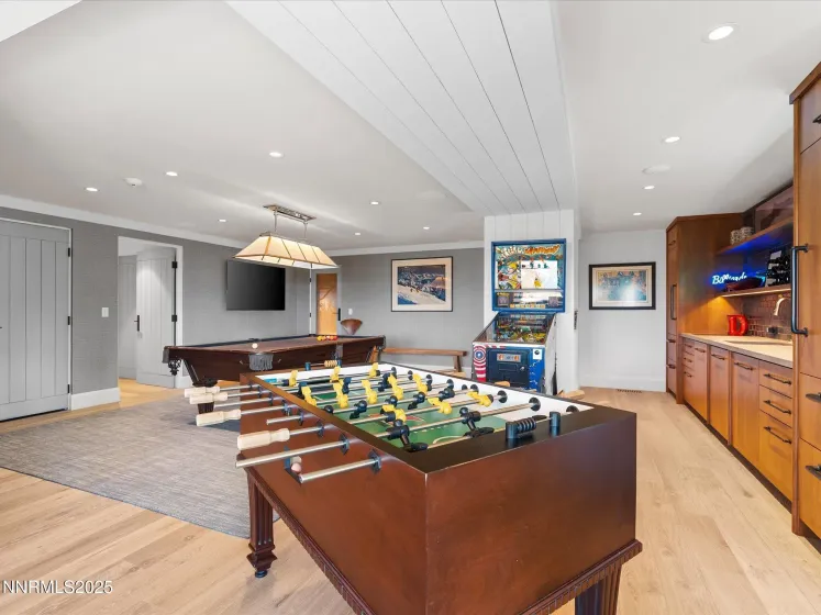 Recreation game room