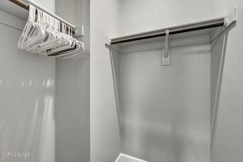 9267 Blue Basin, Reno, Nevada 89521, 5 Bedrooms Bedrooms, ,5 BathroomsBathrooms,Residential,Residential,Blue Basin,250056268