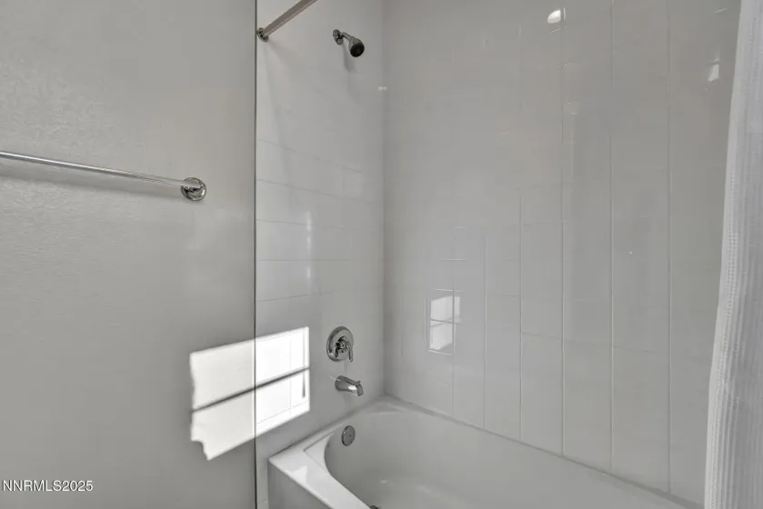 9267 Blue Basin, Reno, Nevada 89521, 5 Bedrooms Bedrooms, ,5 BathroomsBathrooms,Residential,Residential,Blue Basin,250056268