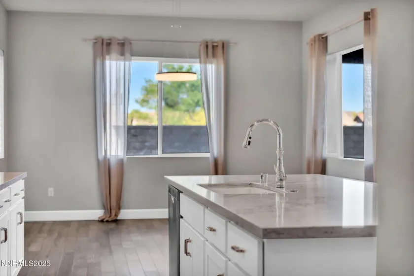 9267 Blue Basin, Reno, Nevada 89521, 5 Bedrooms Bedrooms, ,5 BathroomsBathrooms,Residential,Residential,Blue Basin,250056268