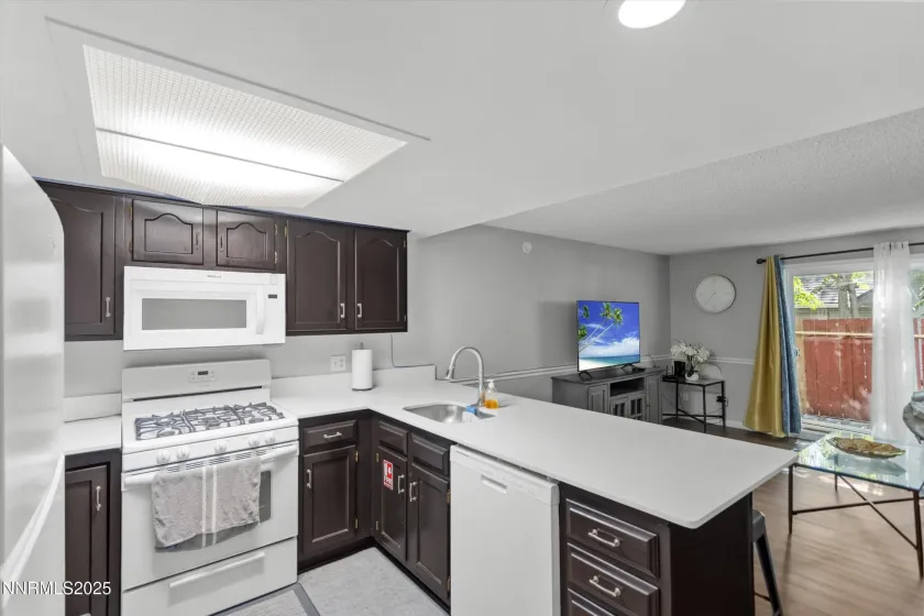 400 Claremont, Reno, Nevada 89502, ,Residential Income,Residential,Claremont,250056275