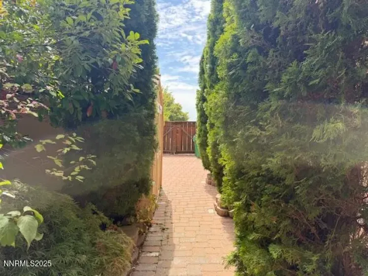 2600 Anqua, Sparks, Nevada 89434, 4 Bedrooms Bedrooms, ,3 BathroomsBathrooms,Residential,Residential,Anqua,250056296