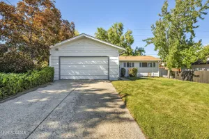 3235 Bryan, Reno, Nevada 89503, 3 Bedrooms Bedrooms, ,2 BathroomsBathrooms,Residential,Residential,Bryan,250056312