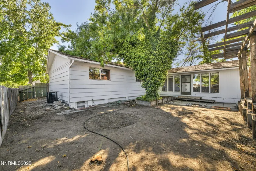 3235 Bryan, Reno, Nevada 89503, 3 Bedrooms Bedrooms, ,2 BathroomsBathrooms,Residential,Residential,Bryan,250056312