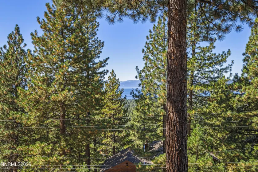 400 Fairview, Incline Village, Nevada 89451, 3 Bedrooms Bedrooms, ,2 BathroomsBathrooms,Residential,Residential,Fairview,250056319