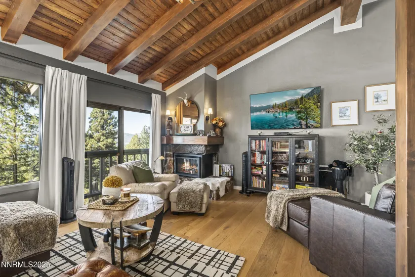 400 Fairview, Incline Village, Nevada 89451, 3 Bedrooms Bedrooms, ,2 BathroomsBathrooms,Residential,Residential,Fairview,250056319