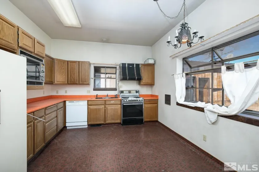 2150 Mount View, Fallon, Nevada 89406, ,Commercial Sale,Residential,Mount View,250005486