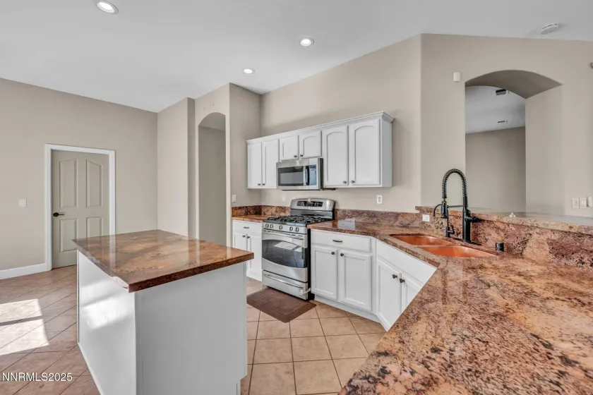 435 La Costa, Dayton, Nevada 89403, 3 Bedrooms Bedrooms, ,2 BathroomsBathrooms,Residential,Residential,La Costa,250056351