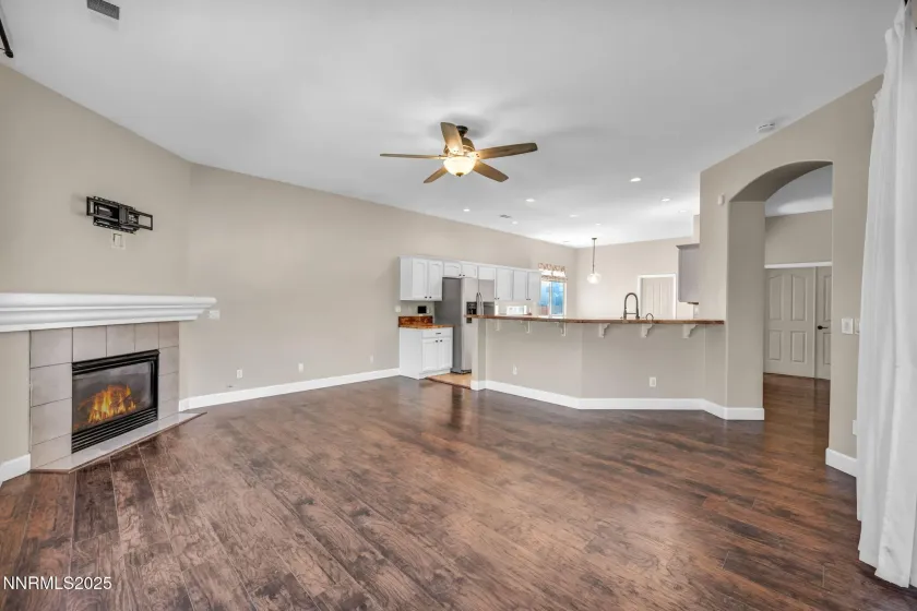 435 La Costa, Dayton, Nevada 89403, 3 Bedrooms Bedrooms, ,2 BathroomsBathrooms,Residential,Residential,La Costa,250056351