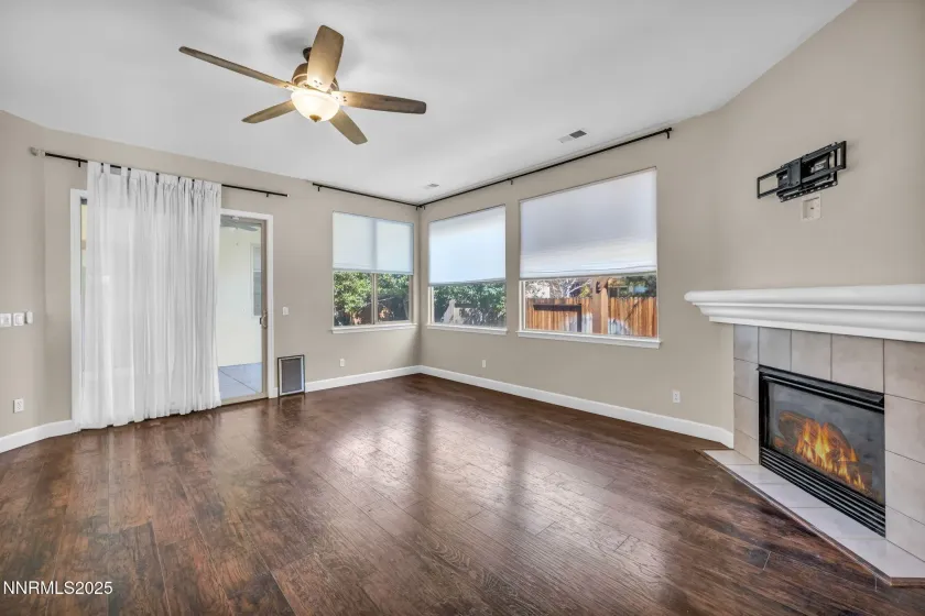 435 La Costa, Dayton, Nevada 89403, 3 Bedrooms Bedrooms, ,2 BathroomsBathrooms,Residential,Residential,La Costa,250056351