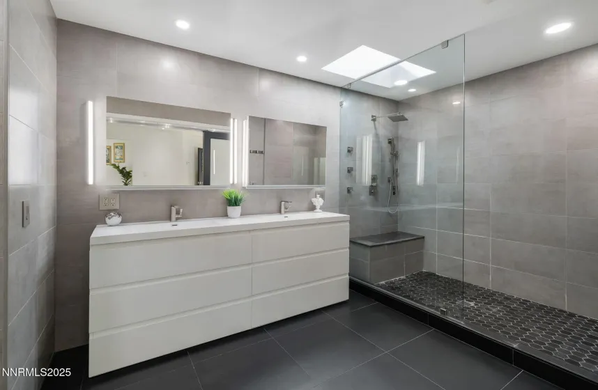 2535 Lake Ridge Shores, Reno, Nevada 89519, 4 Bedrooms Bedrooms, ,4 BathroomsBathrooms,Residential,Residential,Lake Ridge Shores,250056353