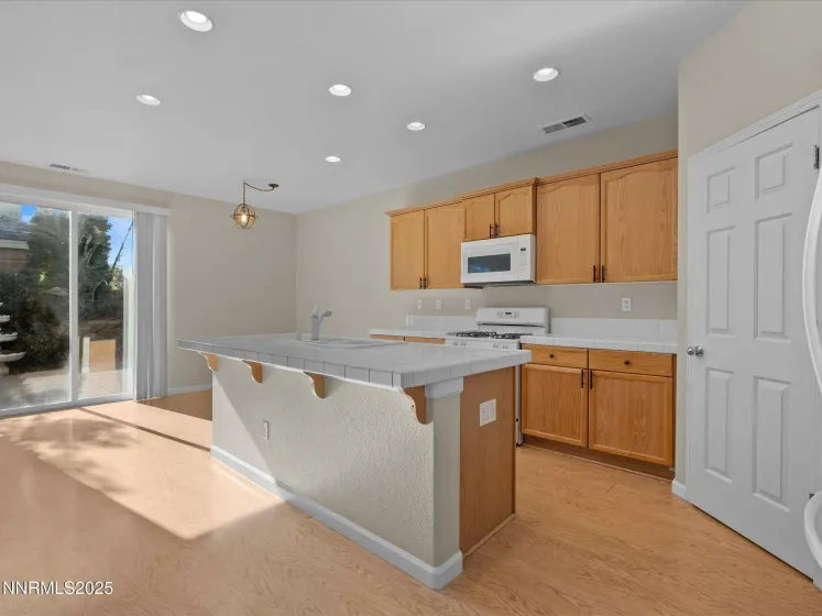 9290 Hummer, Reno, Nevada 89521, 4 Bedrooms Bedrooms, ,3 BathroomsBathrooms,Residential,Residential,Hummer,250056356