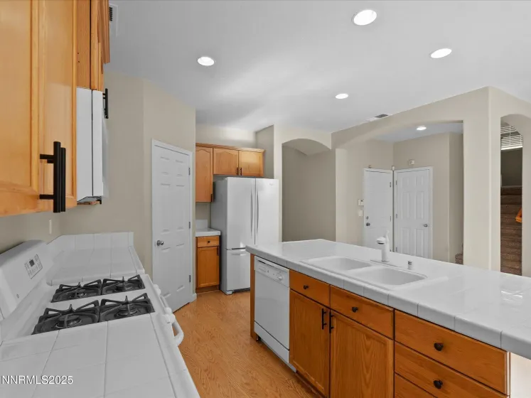 9290 Hummer, Reno, Nevada 89521, 4 Bedrooms Bedrooms, ,3 BathroomsBathrooms,Residential,Residential,Hummer,250056356