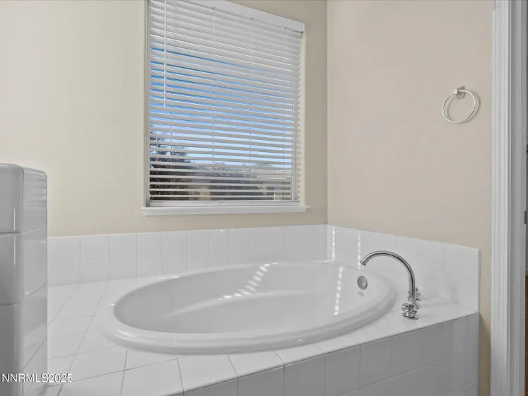 9290 Hummer, Reno, Nevada 89521, 4 Bedrooms Bedrooms, ,3 BathroomsBathrooms,Residential,Residential,Hummer,250056356