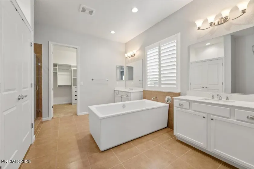 2250 Trakehner, Reno, Nevada 89521, 3 Bedrooms Bedrooms, ,3 BathroomsBathrooms,Residential,Residential,Trakehner,250054454