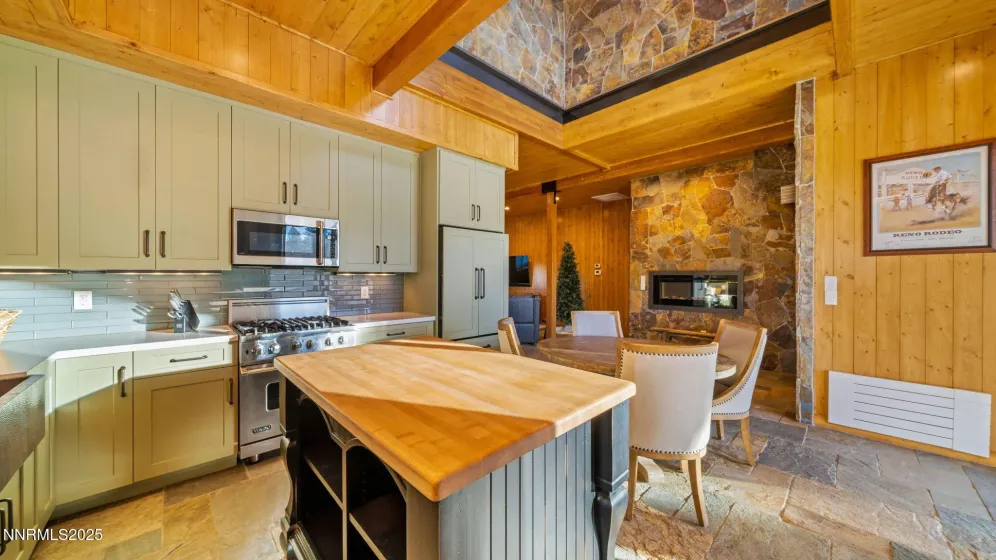 6200 Westside, Calpine, California 96124, 5 Bedrooms Bedrooms, ,8 BathroomsBathrooms,Residential,Residential,Westside,250056362