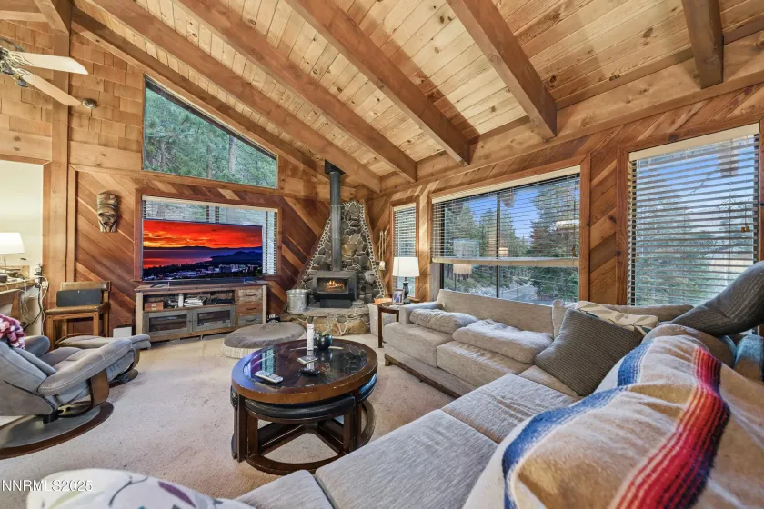 349 Maryanne, Stateline, Nevada 89449, 4 Bedrooms Bedrooms, ,4 BathroomsBathrooms,Residential,Residential,Maryanne,250056372