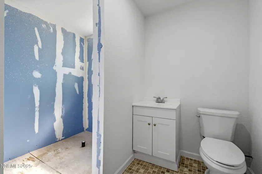 2725 Fir, Silver Springs, Nevada 89429, ,Residential,Residential,Fir,250056373