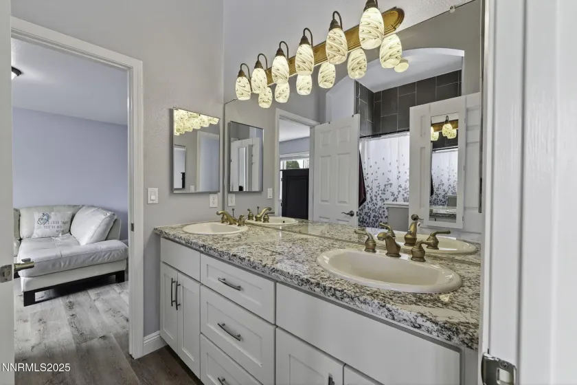 2850 Friar Rock, Sparks, Nevada 89436, 6 Bedrooms Bedrooms, ,4 BathroomsBathrooms,Residential,Residential,Friar Rock,250056385