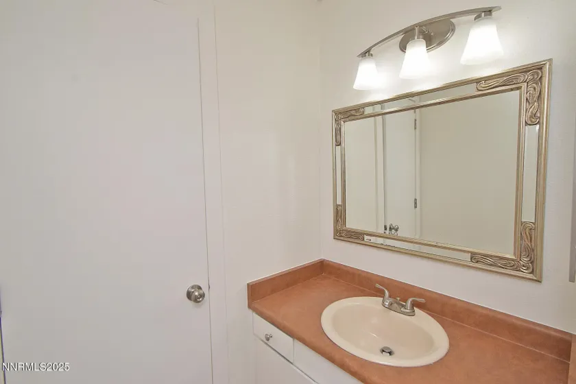 2750 Plumas, Reno, Nevada 89509, 2 Bedrooms Bedrooms, ,2 BathroomsBathrooms,Residential,Residential,Plumas,250056396