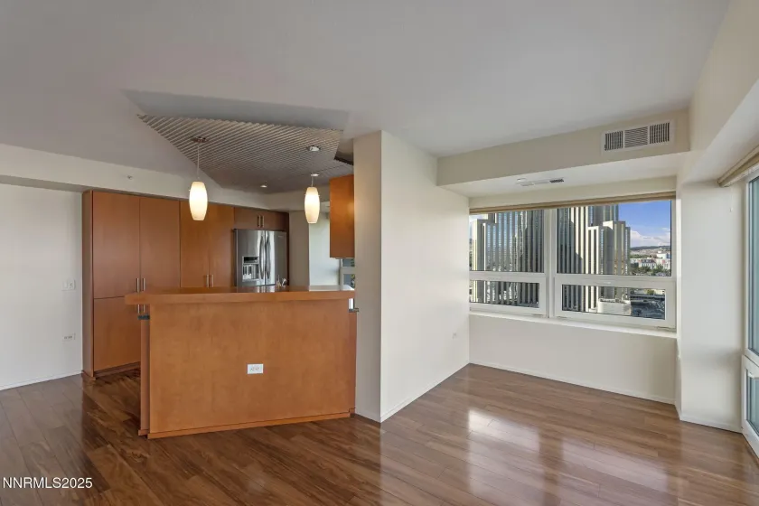 255 Sierra, Reno, Nevada 89501, 1 Bedroom Bedrooms, ,1 BathroomBathrooms,Residential,Residential,Sierra,250056405