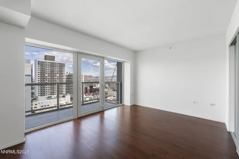 255 Sierra, Reno, Nevada 89501, 1 Bedroom Bedrooms, ,1 BathroomBathrooms,Residential,Residential,Sierra,250056407