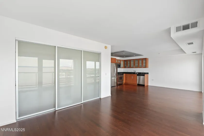 255 Sierra, Reno, Nevada 89501, 1 Bedroom Bedrooms, ,1 BathroomBathrooms,Residential,Residential,Sierra,250056407