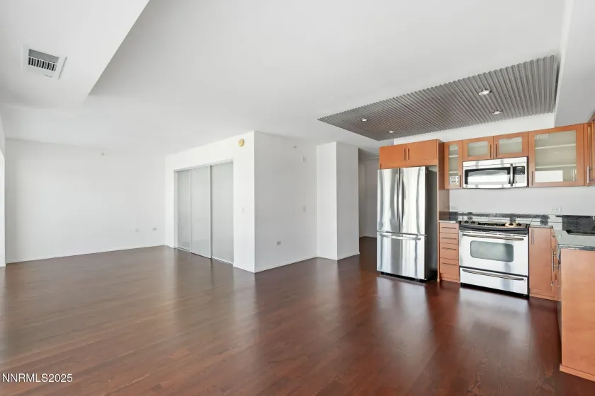 255 Sierra, Reno, Nevada 89501, 1 Bedroom Bedrooms, ,1 BathroomBathrooms,Residential,Residential,Sierra,250056407